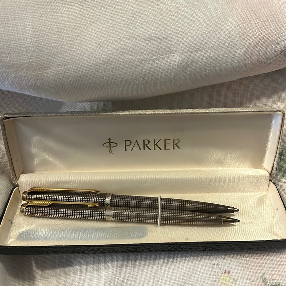 Vintage Parker 75 Sterling Silver Cisele mechanical pencil and pen set chisel
